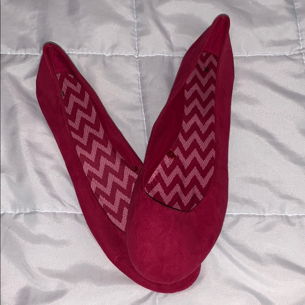 Fuchsia flats